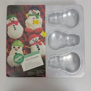 Vintage Bake‎ Ware One Size White Kitchen Baking Snowman Molder NEW